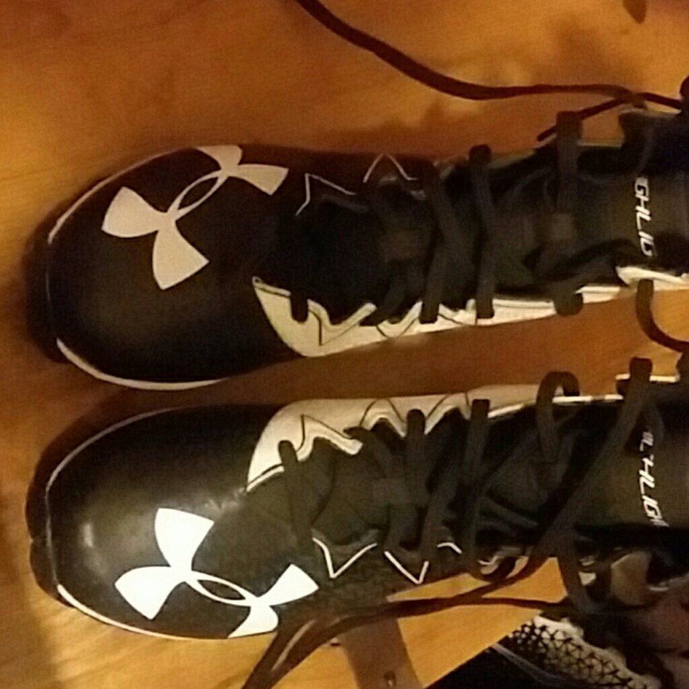 Under armour cleets - Picture 2 of 4